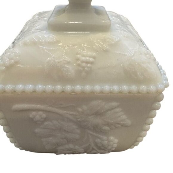 Vintage White Milk Glass Candy Dish W/Grape & Leaf Detail Square Lid - Picture 8 of 9